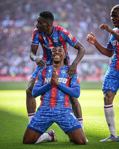 Comemoração do Eze no gol do título