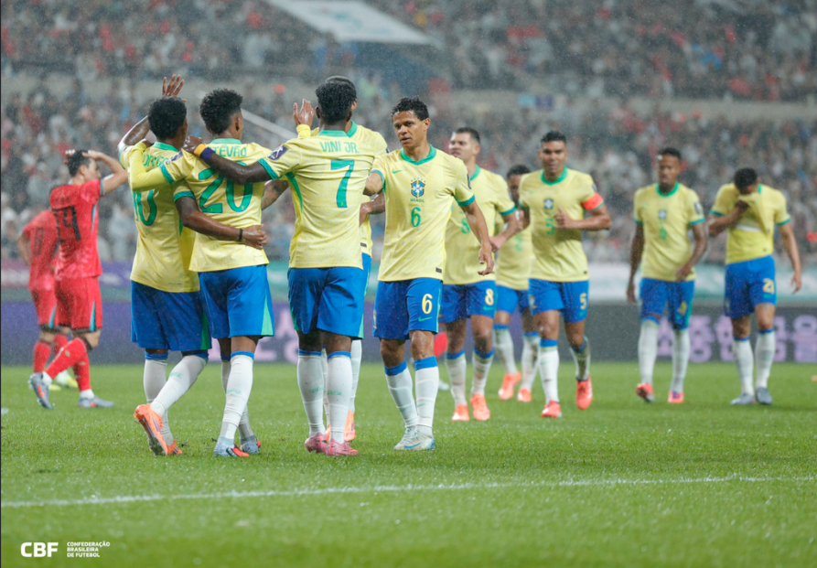 Imagem jogadores comemorando