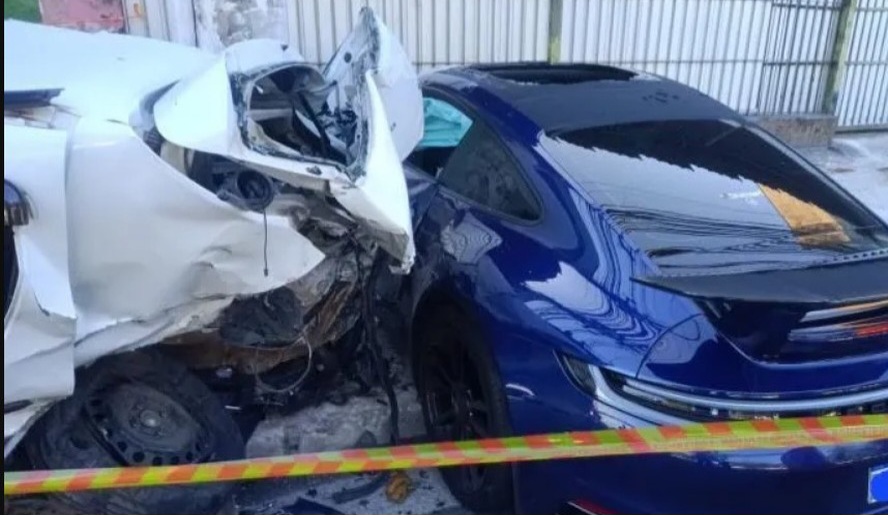 Carros de Sastre e Ornaldo após colisão. Foto: Reprodução/CBN.
