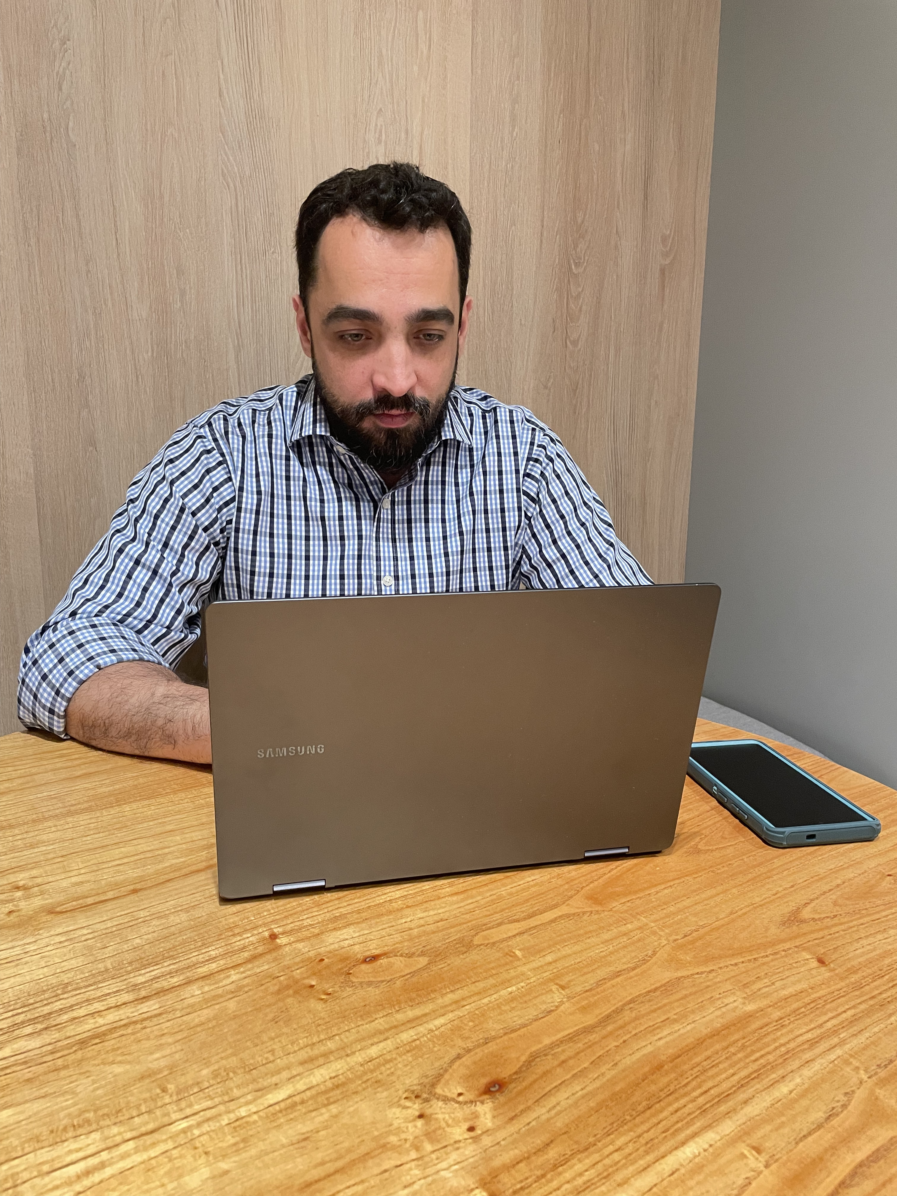 Diego Dias Amaral durante o expediente remoto em São Paulo.