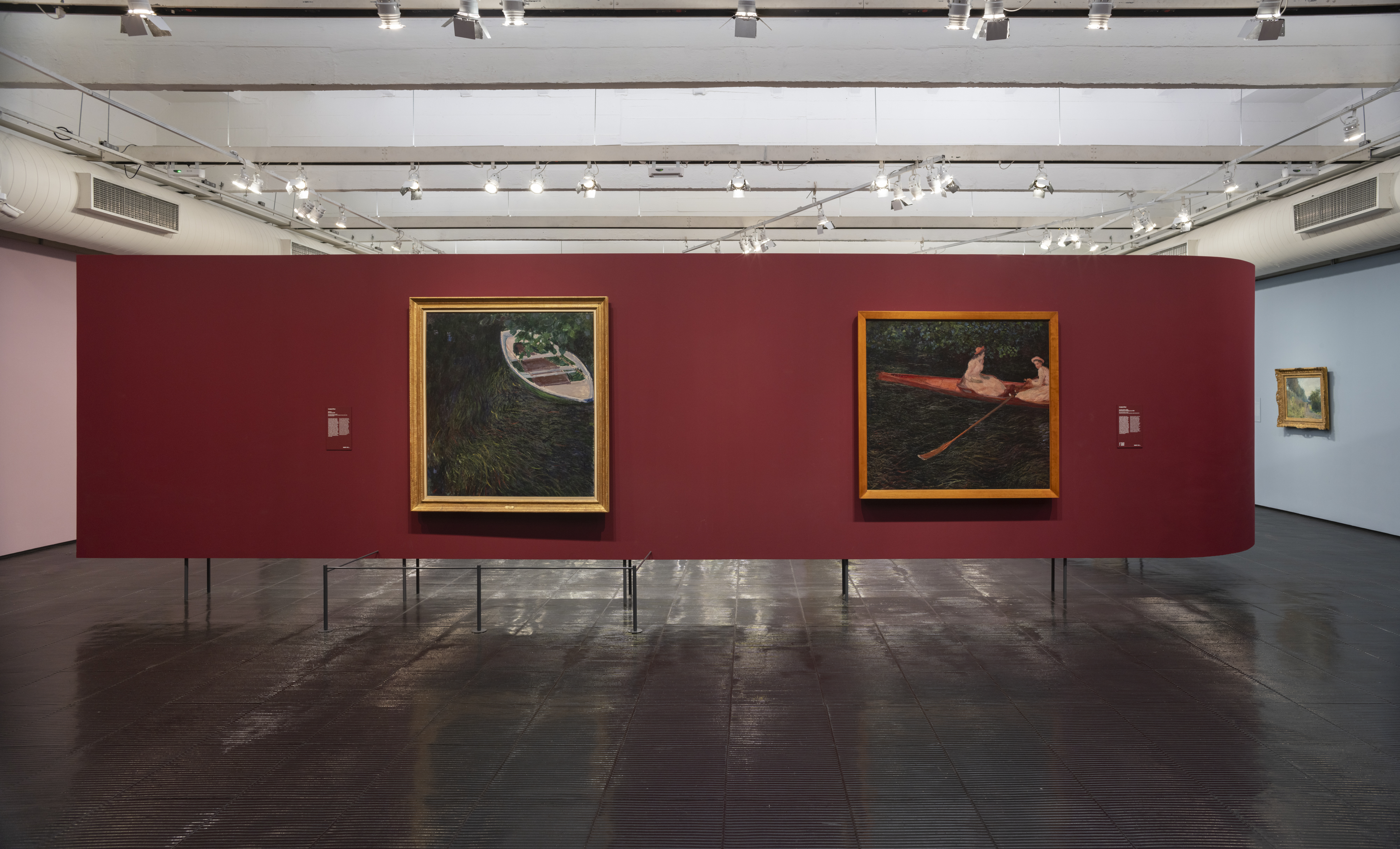 À esquerda o quadro “O Barco” (1887) e à direita o quadro “A Canoa sobre o Epte”. Fonte: Divulgação/MASP