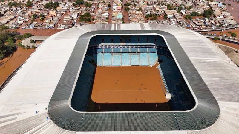 “Arena do Grêmio está com o gramado submerso - Reprodução- Correio do Estado”
