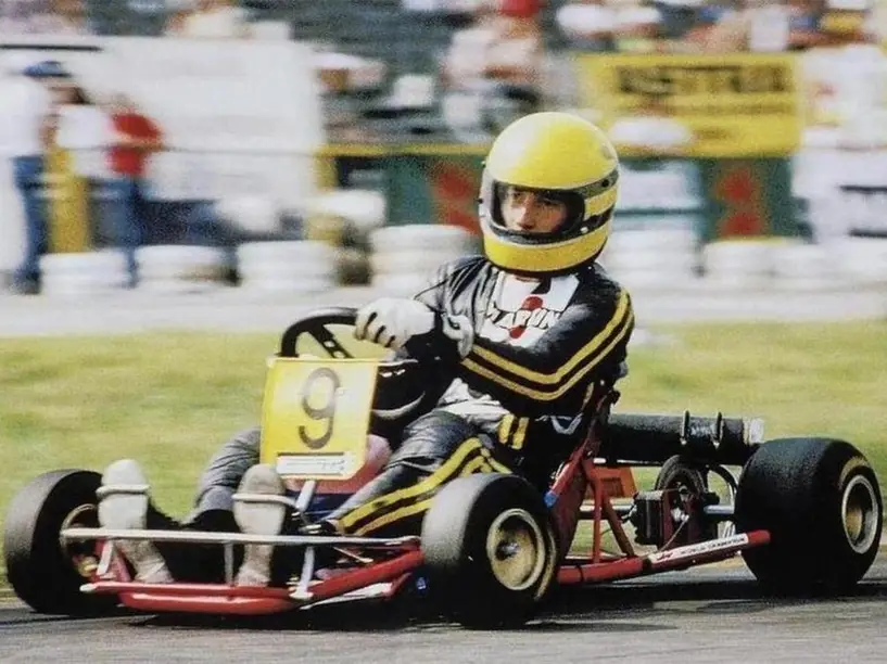 Senna, aos 21 anos, correndo no mundial de Kart em 1981. – Foto: Reprodução/Veja.com