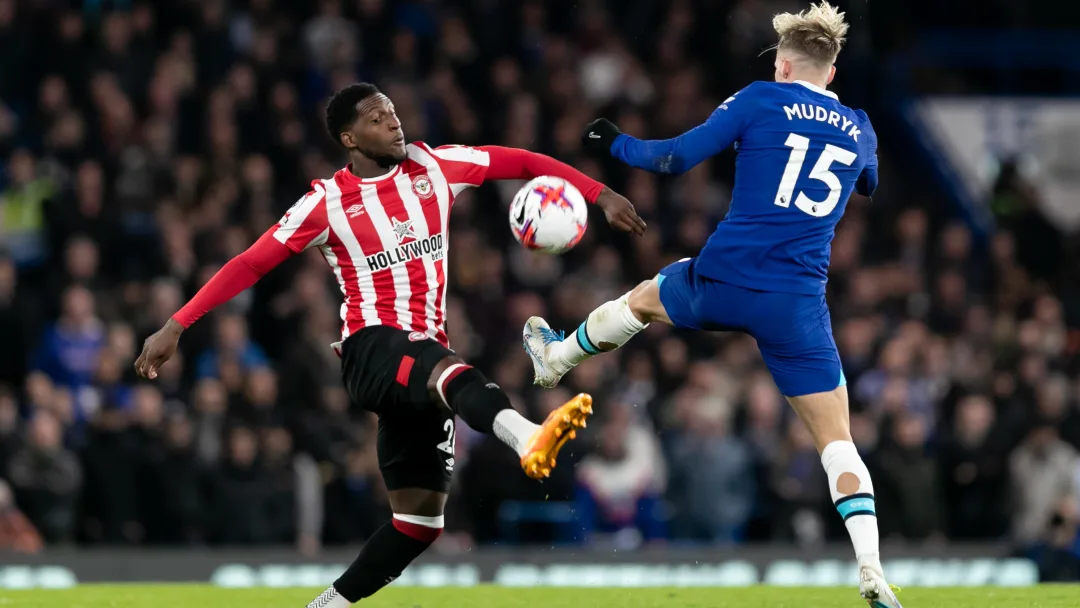 Jogador rejeitado pelo Burnley está à experiência no Luton Town e pode  assinar em breve