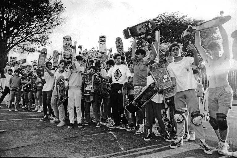 Protesto dos skatistas em São Paulo, 1988. Foto: Alexandre Tokitaka