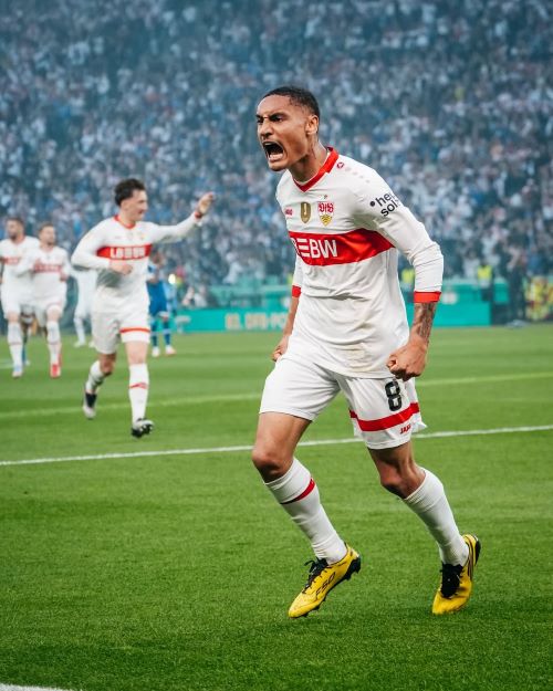 Enzo Millet marcou o segundo e o quarto gol do Stuttgart na final