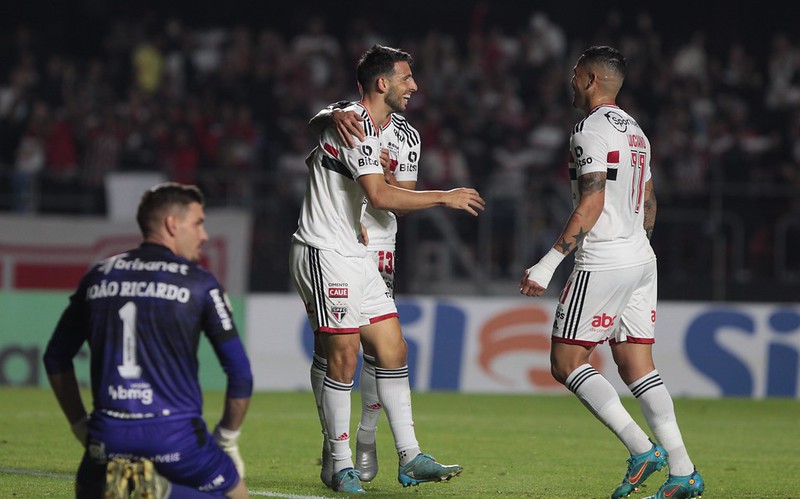 Calleri após gol marcado contra o Ceará. Foto:Rubens Chiri/saopaulofc.net