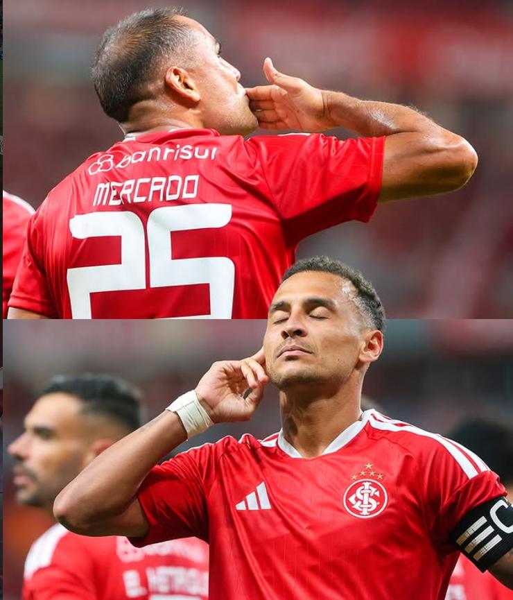 A imagem mostra uma edição com o Mercado em cima de costas mandando um beijo. Em baixo está Allan Patrick comemorando o gol com os olhos fechados com a mão direita no ouvido.