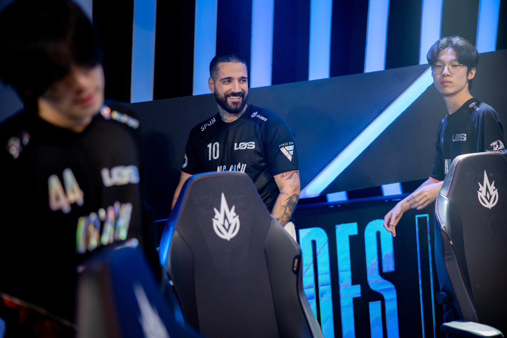 LOS e brTT venceram a primeira partida nesta segunda etapa - Foto: CBLOL/flicker