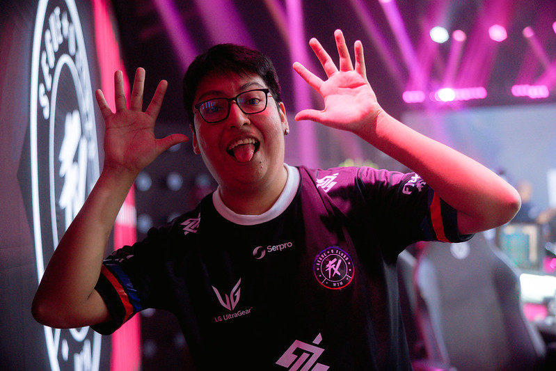 Cody comemora a primeira vitória do Fluxo W7M em sua volta ao CBLOL - Foto: CBLOL/flickr