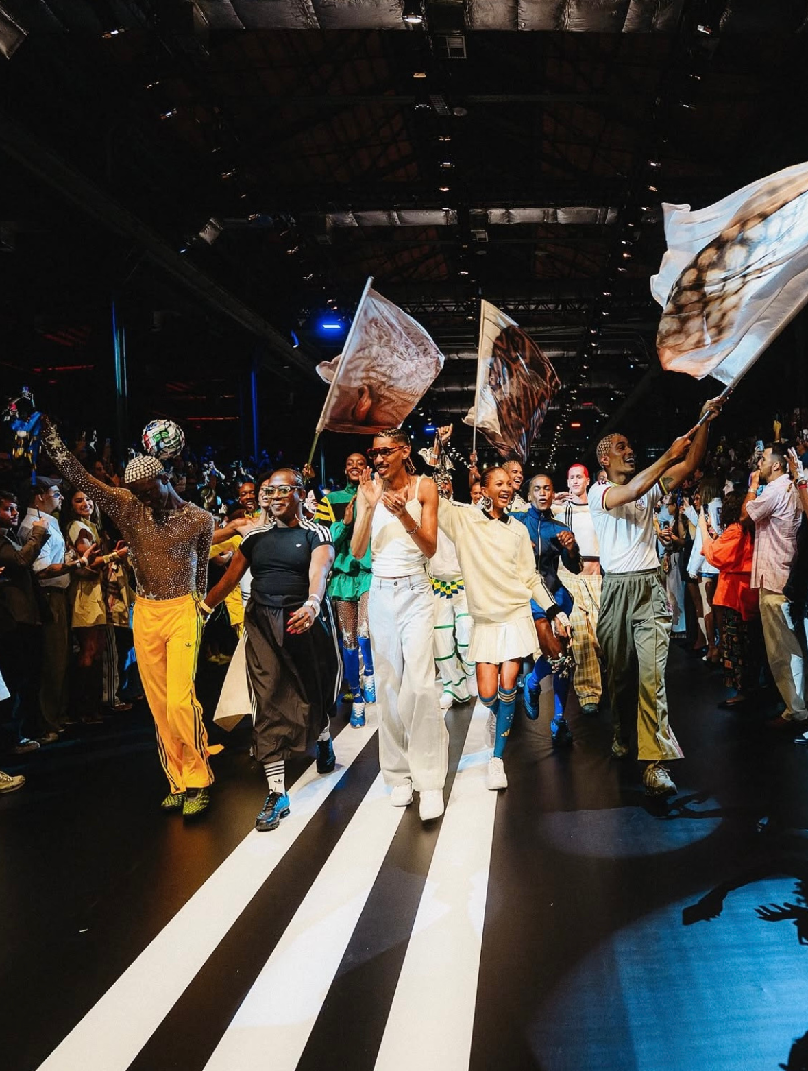A marca junta no fim do desfile