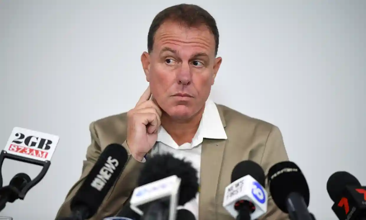 Alen Stajcic em coletiva de imprensa após demissão do comando da seleção australiana. Imagem: Joel Carrett/AAP.