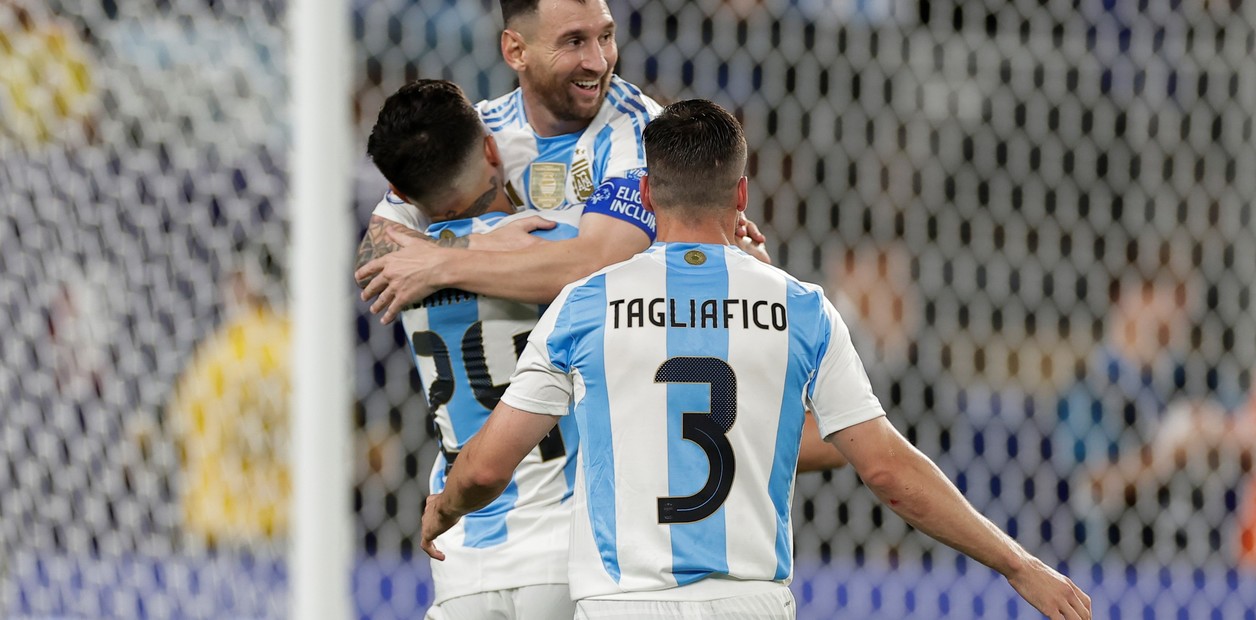 Comemoração do gol de Lionel Messi – Foto: AP Photo/Adam Hunger