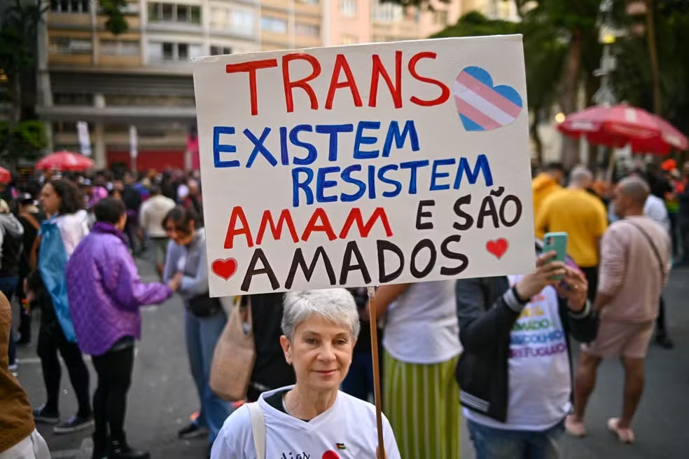 7° Marcha Trans no centro da cidade de São Paulo. Foto: Roberto Sungi / Reprodução: Estadão Conteúdo