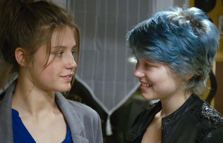  Reprodução: Adèle (Adèle Exarchopoulos) e Emma (Léa Seydoux) em ‘Azul é a cor mais quente’. 