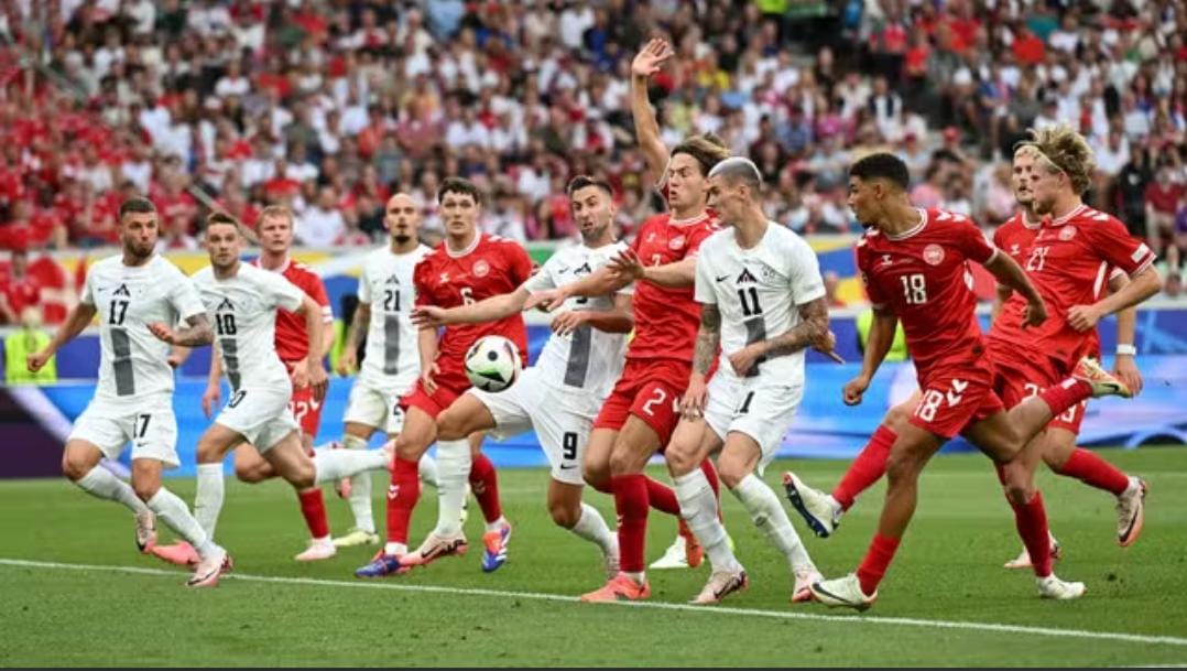 Eslovênia e Dinamarca, Eurocopa (foto:Angelika Warmuth/Reuters)