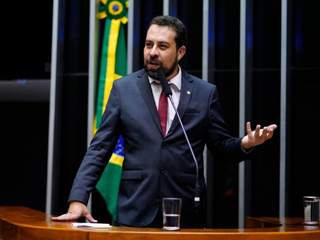 Guilherme Boulos na Câmara dos Deputados. Foto: Zeca Ribeiro/Câmara dos Deputados