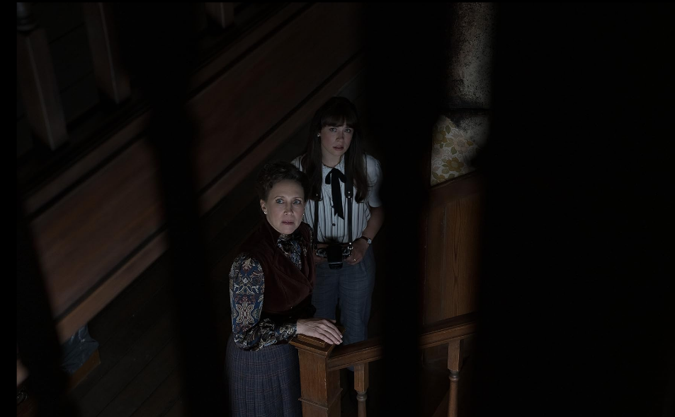 Judy e Lorraine compartilham da mesma habilidade, o que se torna um dos motores da narrativa  Reprodução/ Warner Bros