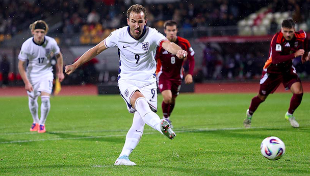 Kane converte pênalti para inglaterra