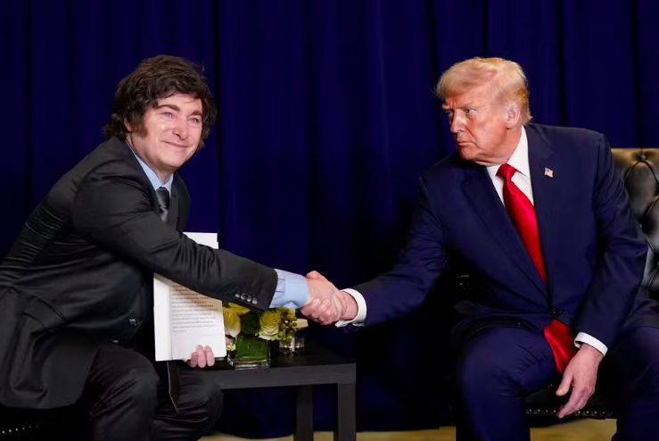 Presidente da Agentina, Javier Milei, e o presidente dos Estados Unidos, Donald Trump. Foto: Reuters