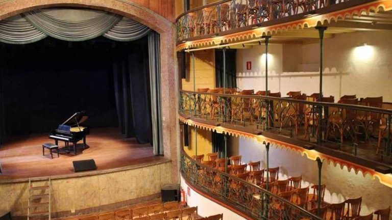 Casa da Ópera, teatro mais antigo do Brasil, localizado em Ouro Preto. Foto: Daniel Polcaro