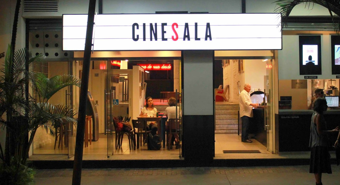 Fachada Cinesala.