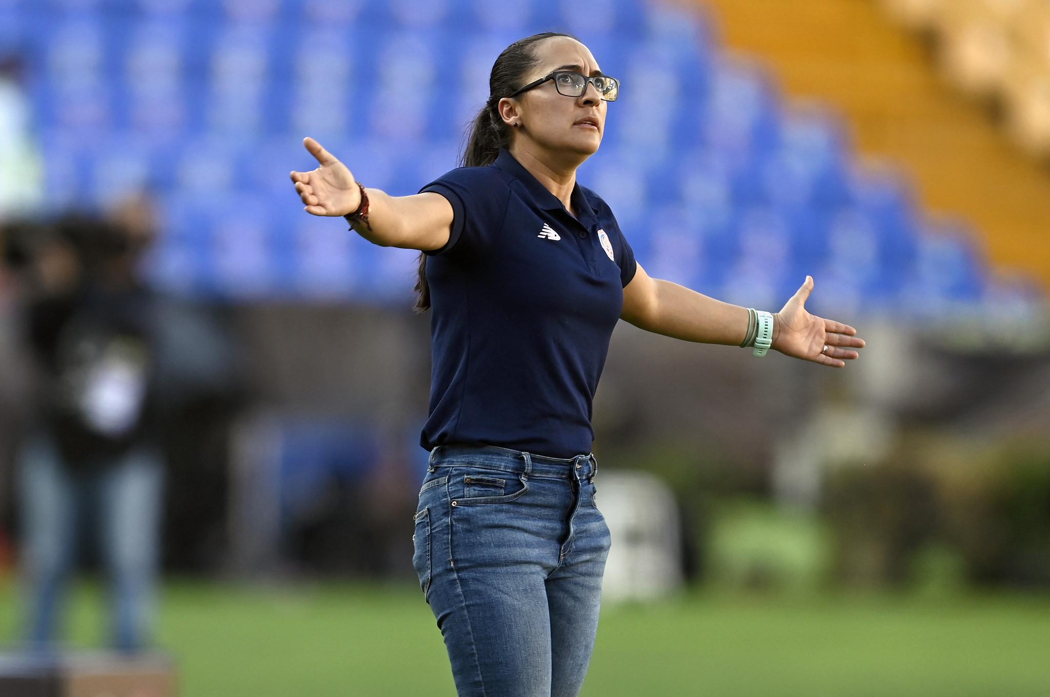 Amelia Valverde, treinadora da seleção da Costa Rica. Foto: ALFREDO ESTRELLA / AFP