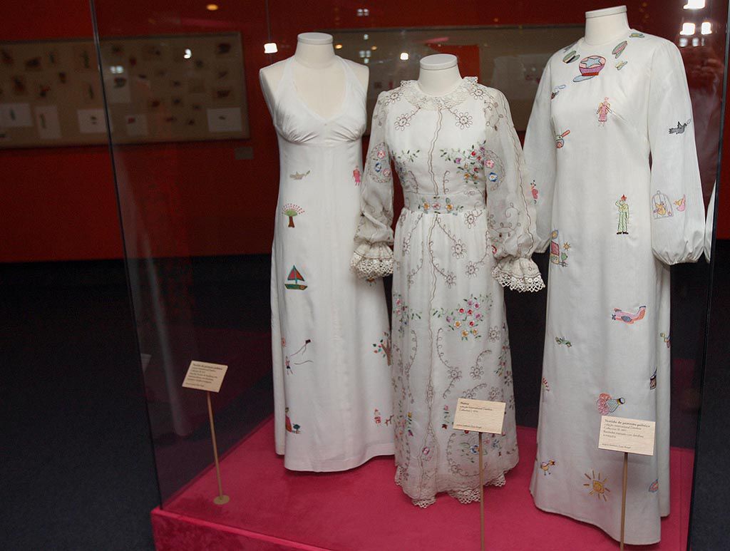 Vestidos da estilista Zuzu Angel (Wikipedia/Reprodução)