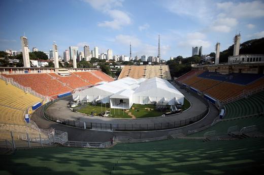 Hospital de campanha no Estádio do Pacaembu, em São Paulo. Por: Reuters 