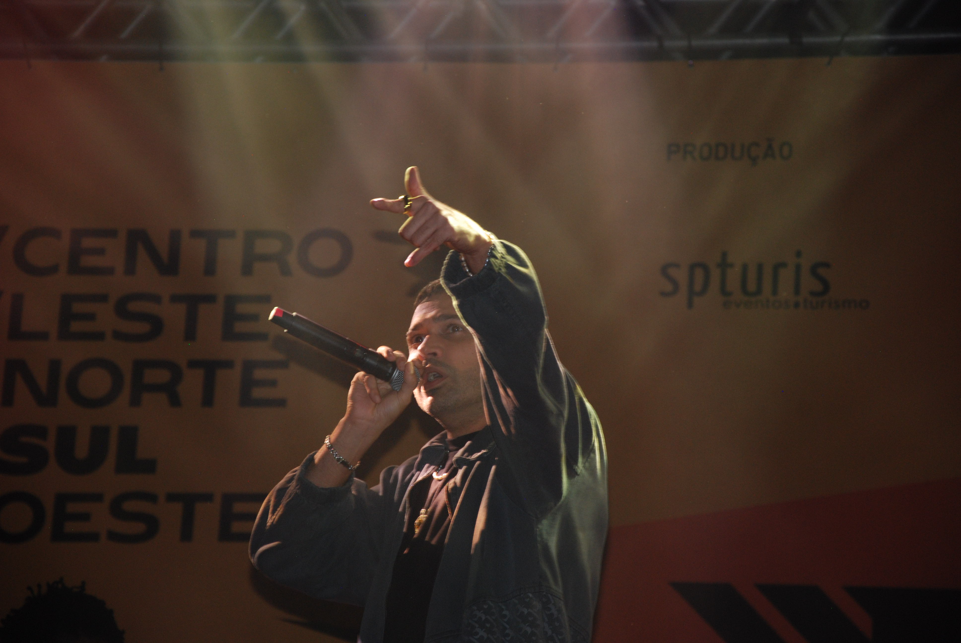 Show da cantor Don L no palco Grajaú, dia 24/05. Foto: Michelle Batista. 