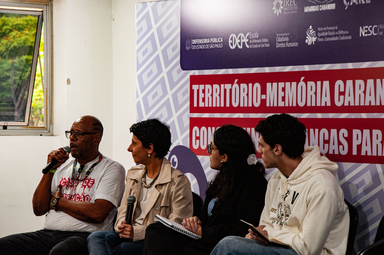 Roda de conversa entre Maurício Monteiro e representantes do CAJU (FGV) sobre imprescritibilidade de processos de tortura. Foto: Maria Mielli