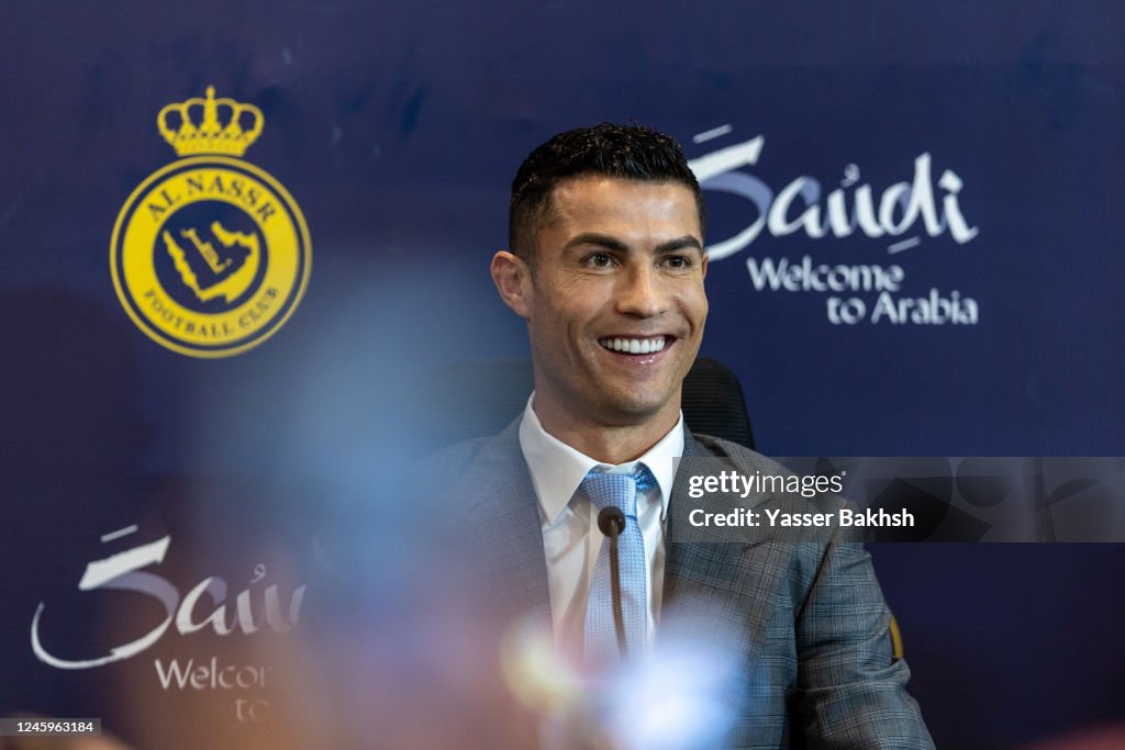 Cristiano na apresentação no atual clube Al Nassr. Foto: Yasser Bakhsh/Getty Images