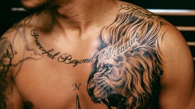 Tatuagem de Lewis Hamilton que inspirou a pergunta de Castro.