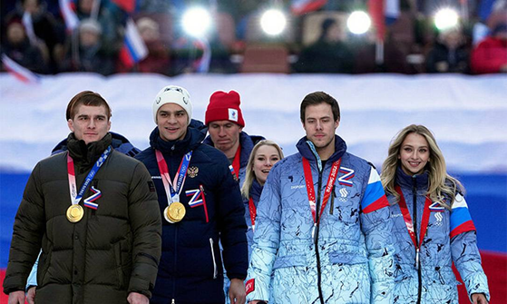 Grupo de campeões olímpicos que foram ao evento de Putin Foto: Reprodução