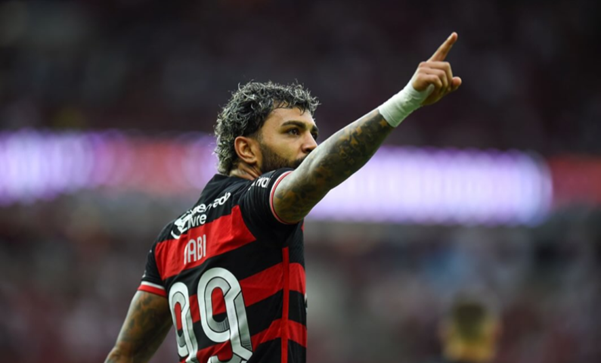 Gabriel Barbosa comemorando seu segundo gol no Brasileirão