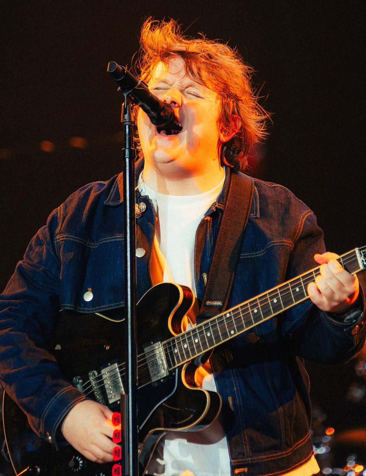 Lewis Capaldi se apresentando no Lollapalooza - Foto: @lollapaloozabr - Instagram