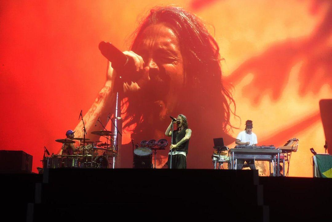 Banda Incubus performando no RiR 2024