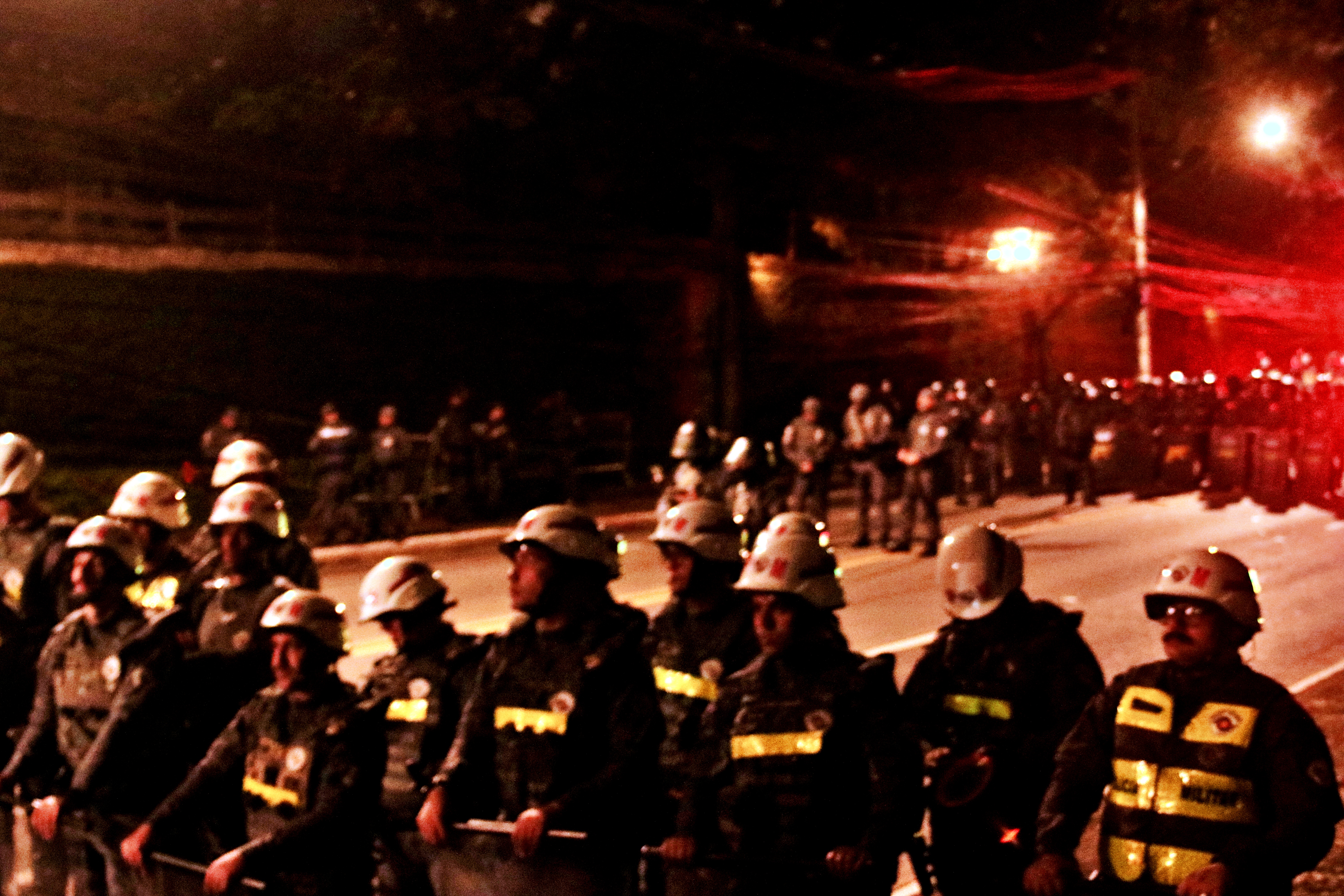 A recomendação inicial da PM era impedir a passagem de qualquer manifestante. Foto: Gustavo Tonini/AGEMT.