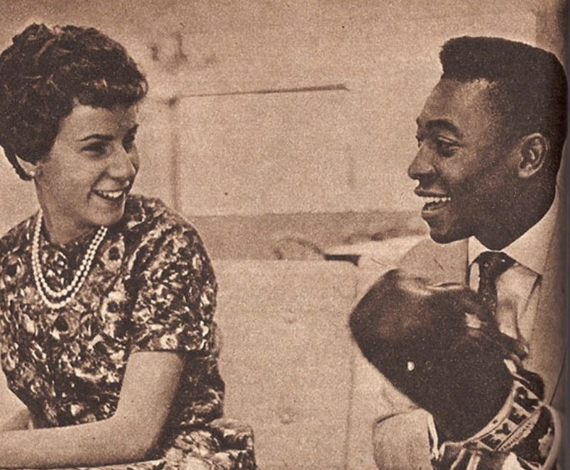 Maria Esther e Pelé em 1971. Foto: Revista ‘O Cruzeiro’. 