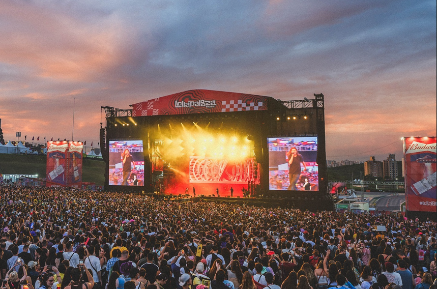 palco budwiser lollapalooza