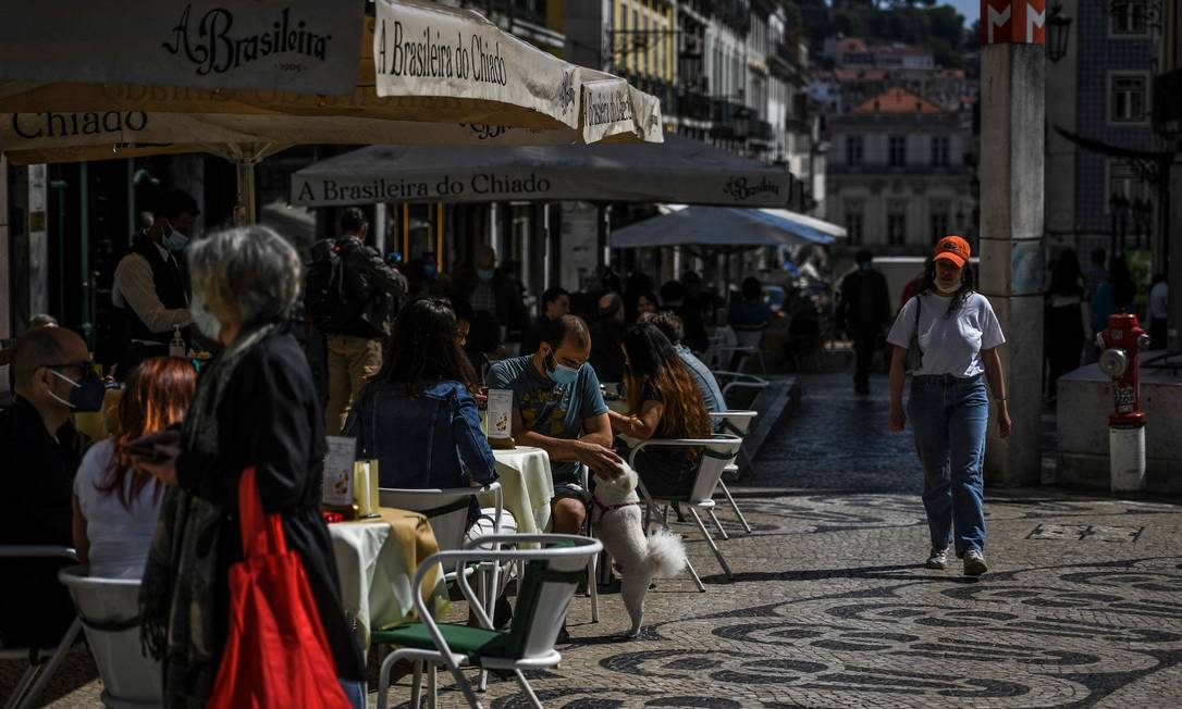 Restaurantes em funcionamento em Lisboa, após segunda onda da COVID-19. Foto: Patricia de Melo Moreira / AFP 