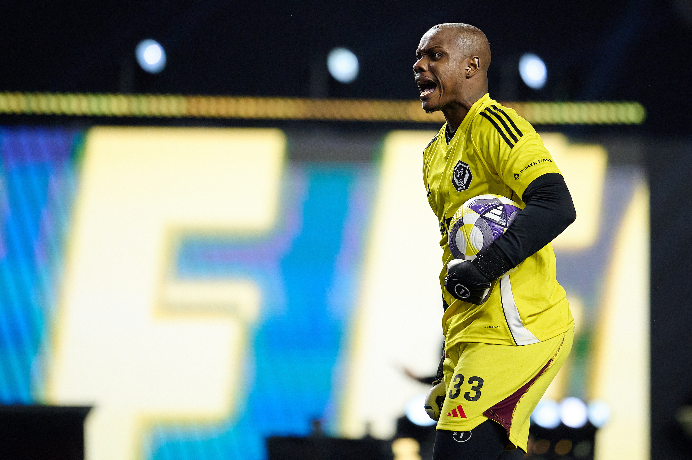 Goleiro Victor Hugo foi o grande herói da FURIA na decisão da Kings League Brazil. Foto: Reprodução/Kings League Brazil