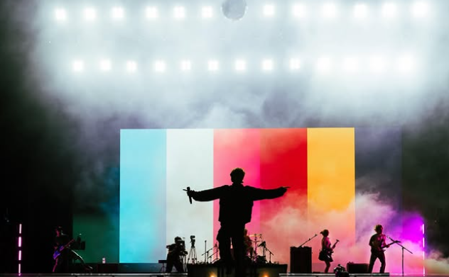 Turnstile subiu ao palco com sua formação atual, liderada pelo vocalista Brendan Yates, ao lado de Franz Lyons, Daniel Fang, Pat McCrory e Meg Mills. Foto: Reprodução / Instagram (@weinthecrowd)