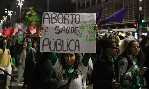 Ato em favor da descriminalização do aborto. Foto: Rovena Rosa - Reprodução: Agência Brasil