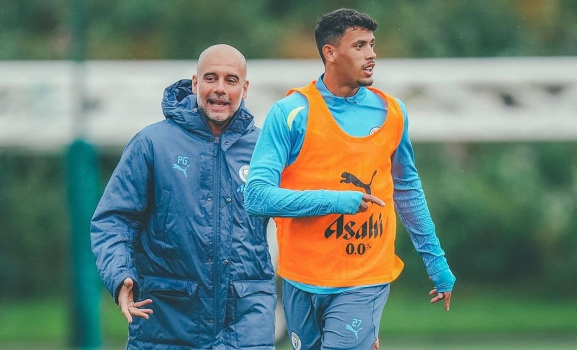 Guardiola e Matheus Nunes em treino - Foto: Reprodução/Instagram/@mancity