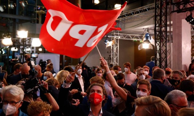 Eleitores sociais-democratas em evento do SPD