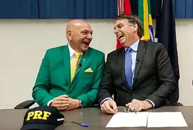 Bolsonaro e Luciano Hang, dono da Havan, em uma live