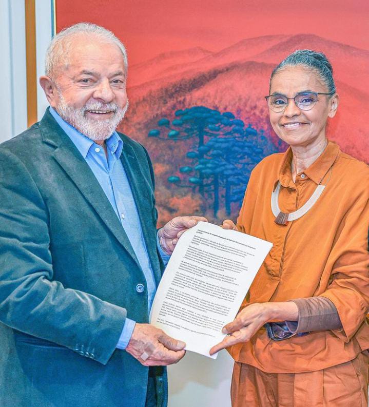 Marina Silva declara apoio a Lula