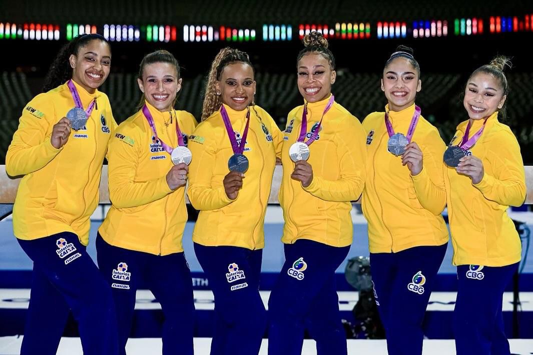 É PRATA: Brasil conquista medalha inédita por equipes no Mundial