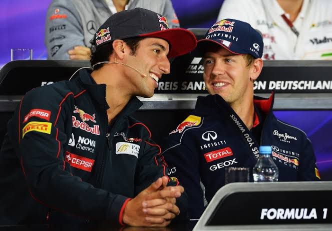 Daniel Ricciardo e Sebastian Vettel em 2014. – Foto: Reprodução/F1